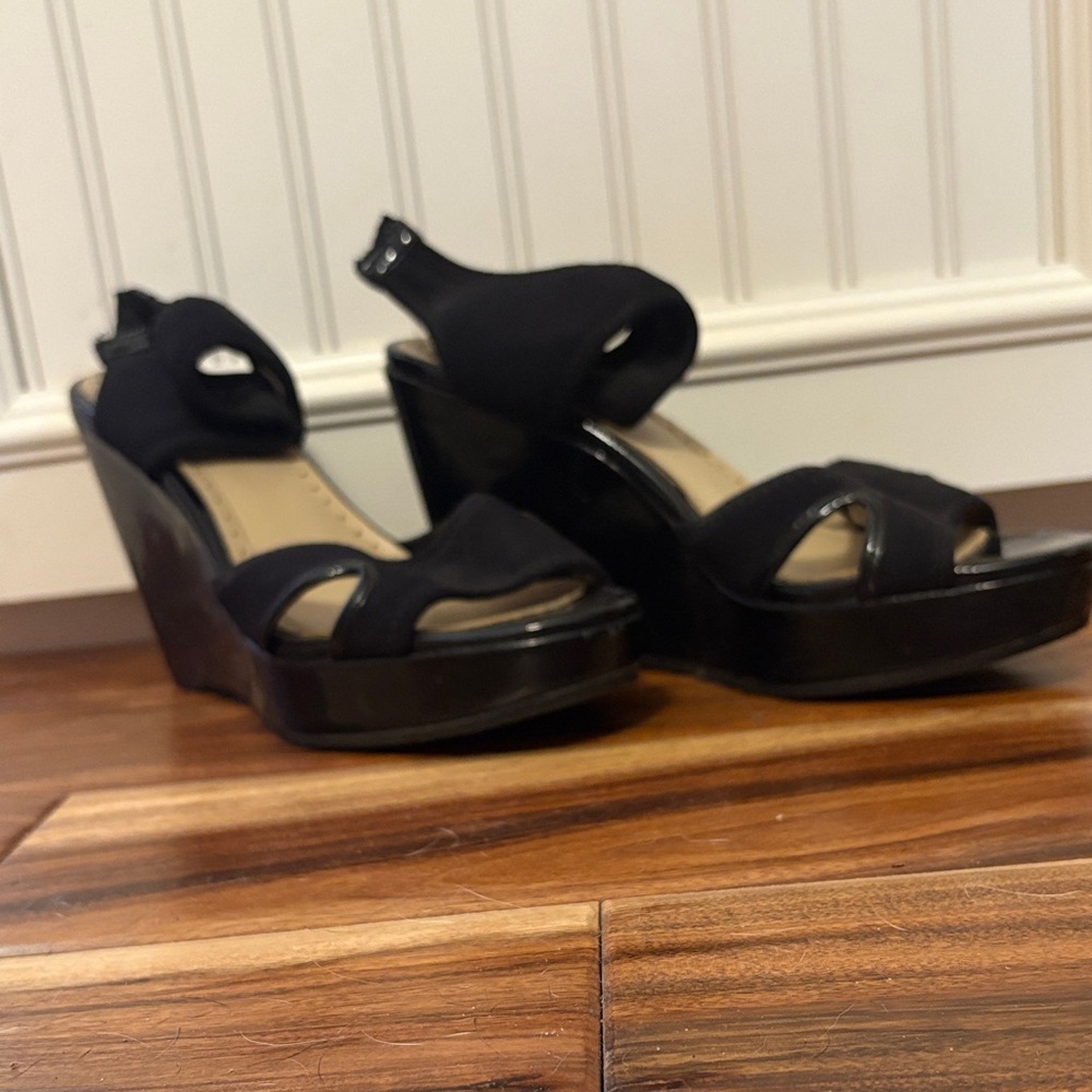 Elegant Black Wedge Sandals